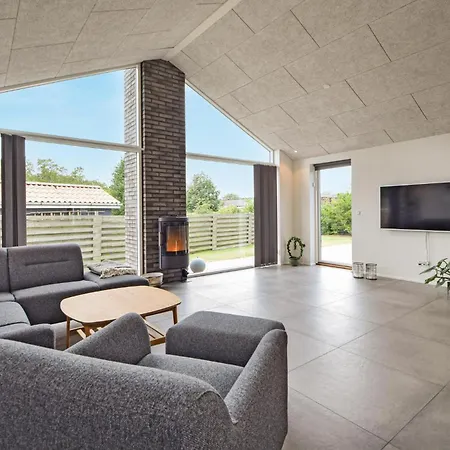 Lovely In With Wifi 別荘