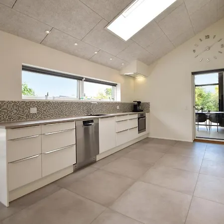 Lovely In With Wifi 別荘 ヒュールスミンネ